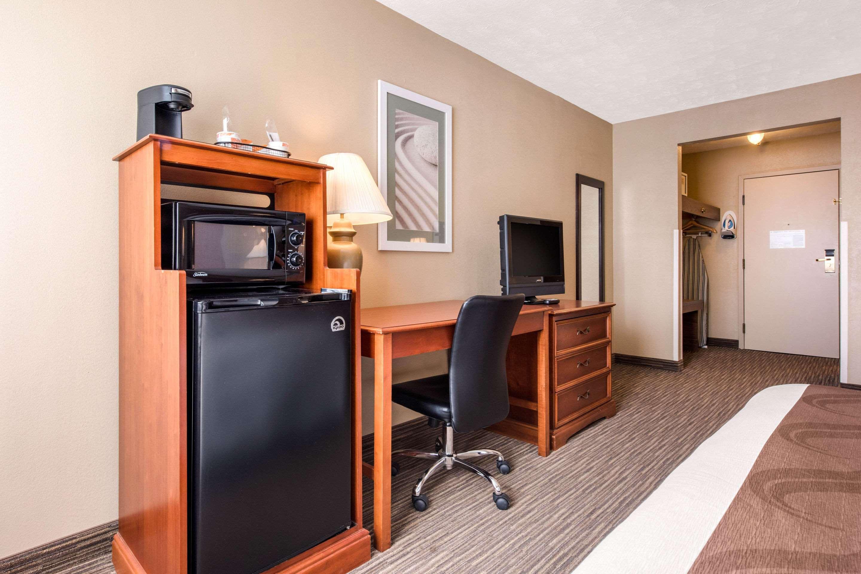 Quality Inn & Suites Нью-Касл Экстерьер фото
