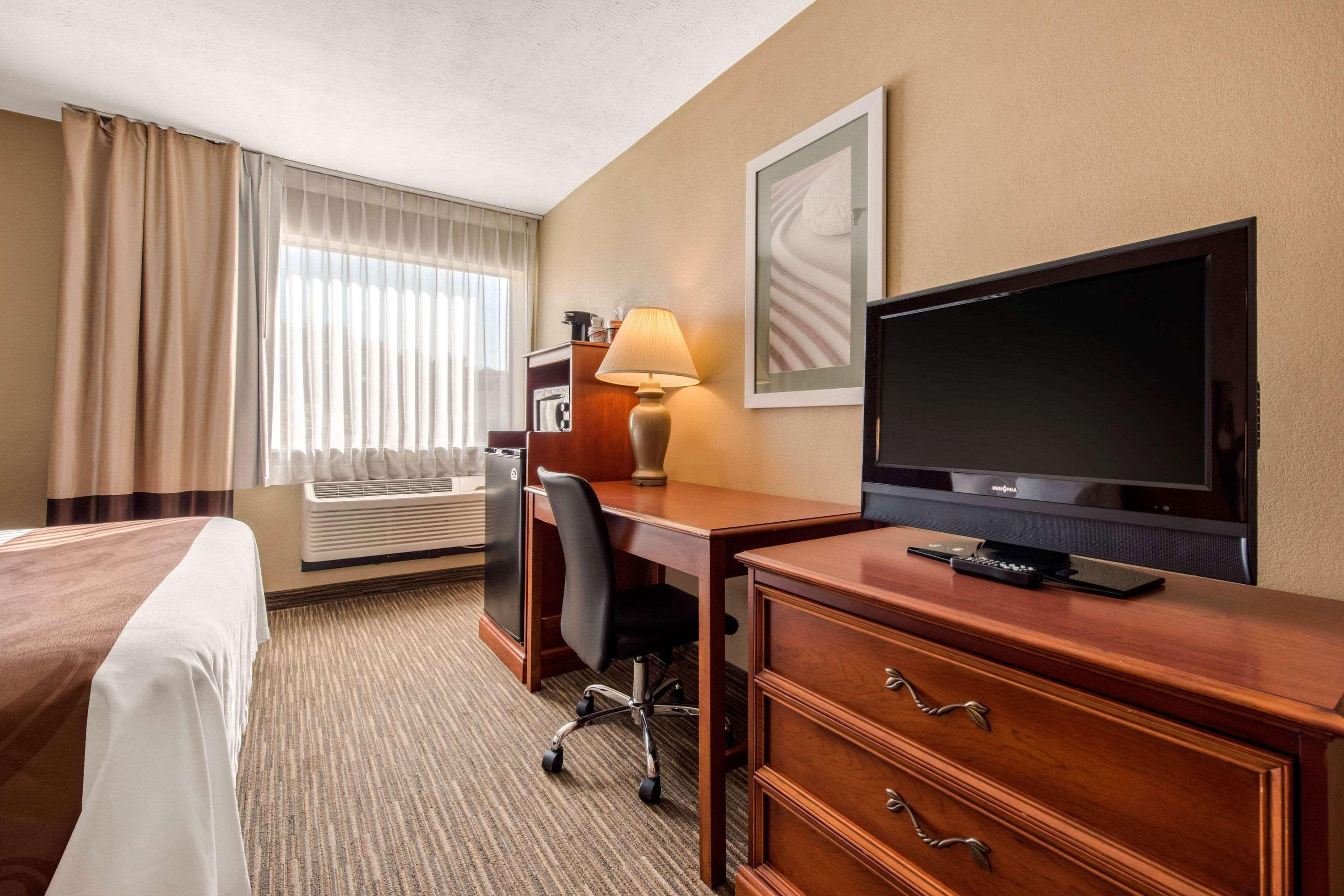 Quality Inn & Suites Нью-Касл Экстерьер фото
