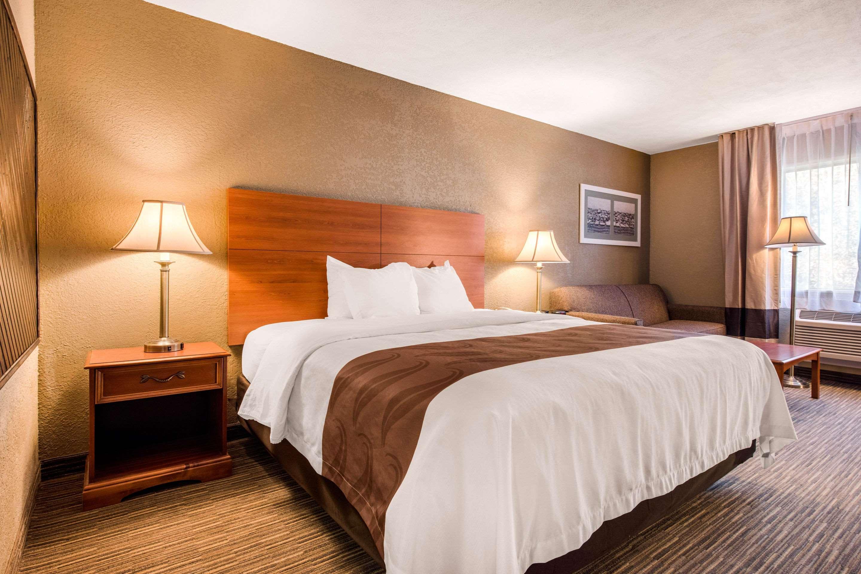 Quality Inn & Suites Нью-Касл Экстерьер фото