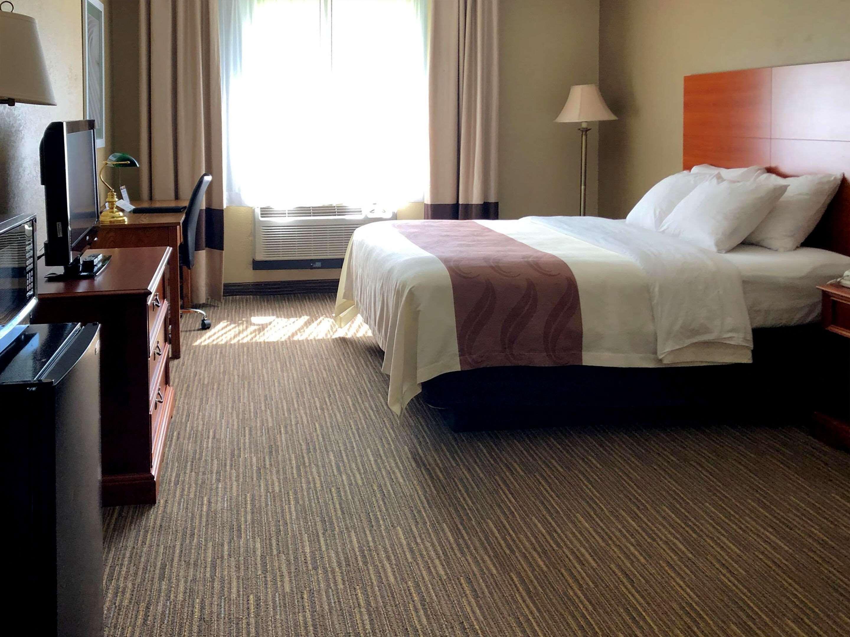 Quality Inn & Suites Нью-Касл Экстерьер фото
