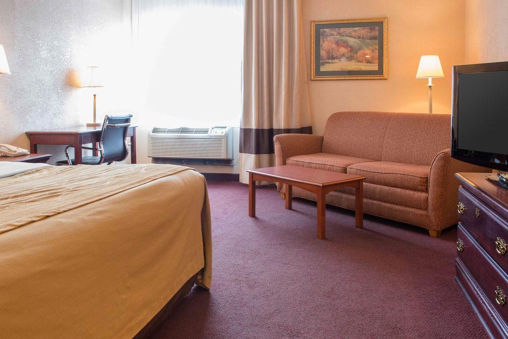 Quality Inn & Suites Нью-Касл Экстерьер фото