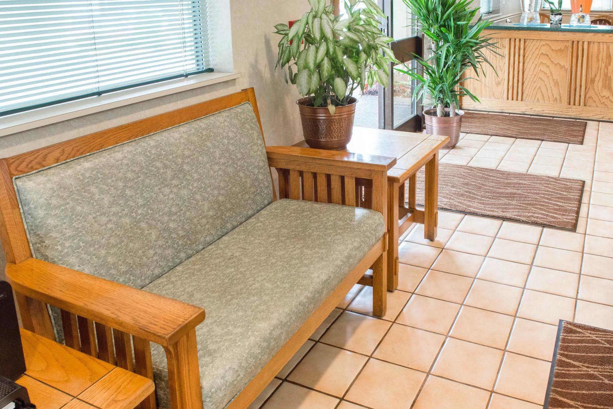 Quality Inn & Suites Нью-Касл Экстерьер фото