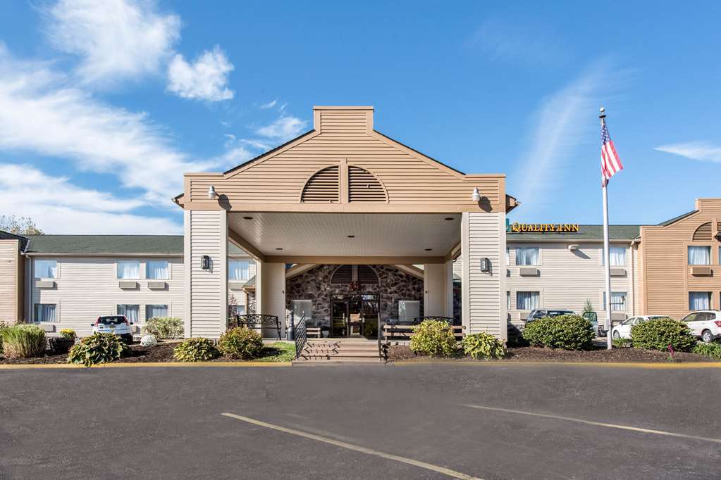 Quality Inn & Suites Нью-Касл Экстерьер фото